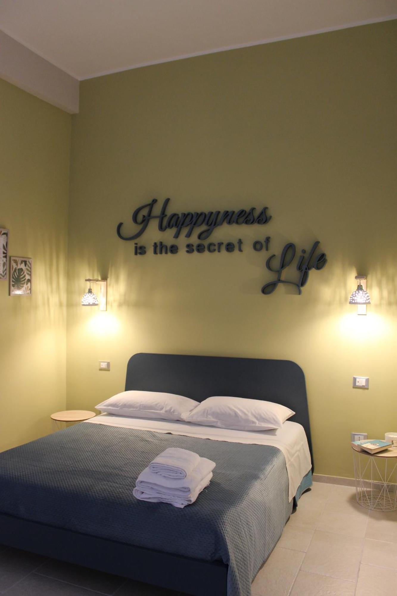 Happynesshouse_Locazione Turistica Apartment Trani Luaran gambar
