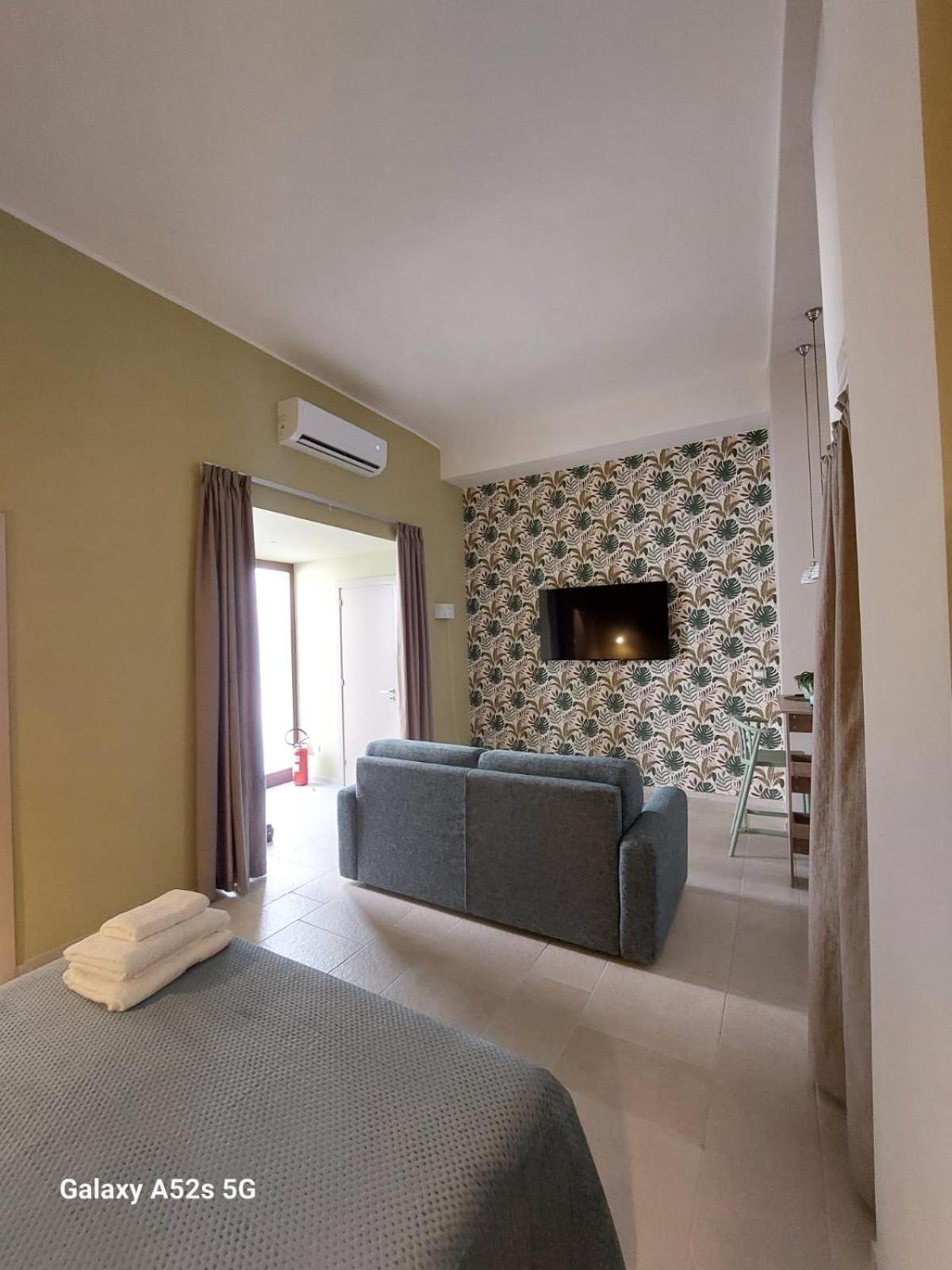 Happynesshouse_Locazione Turistica Apartment Trani Luaran gambar