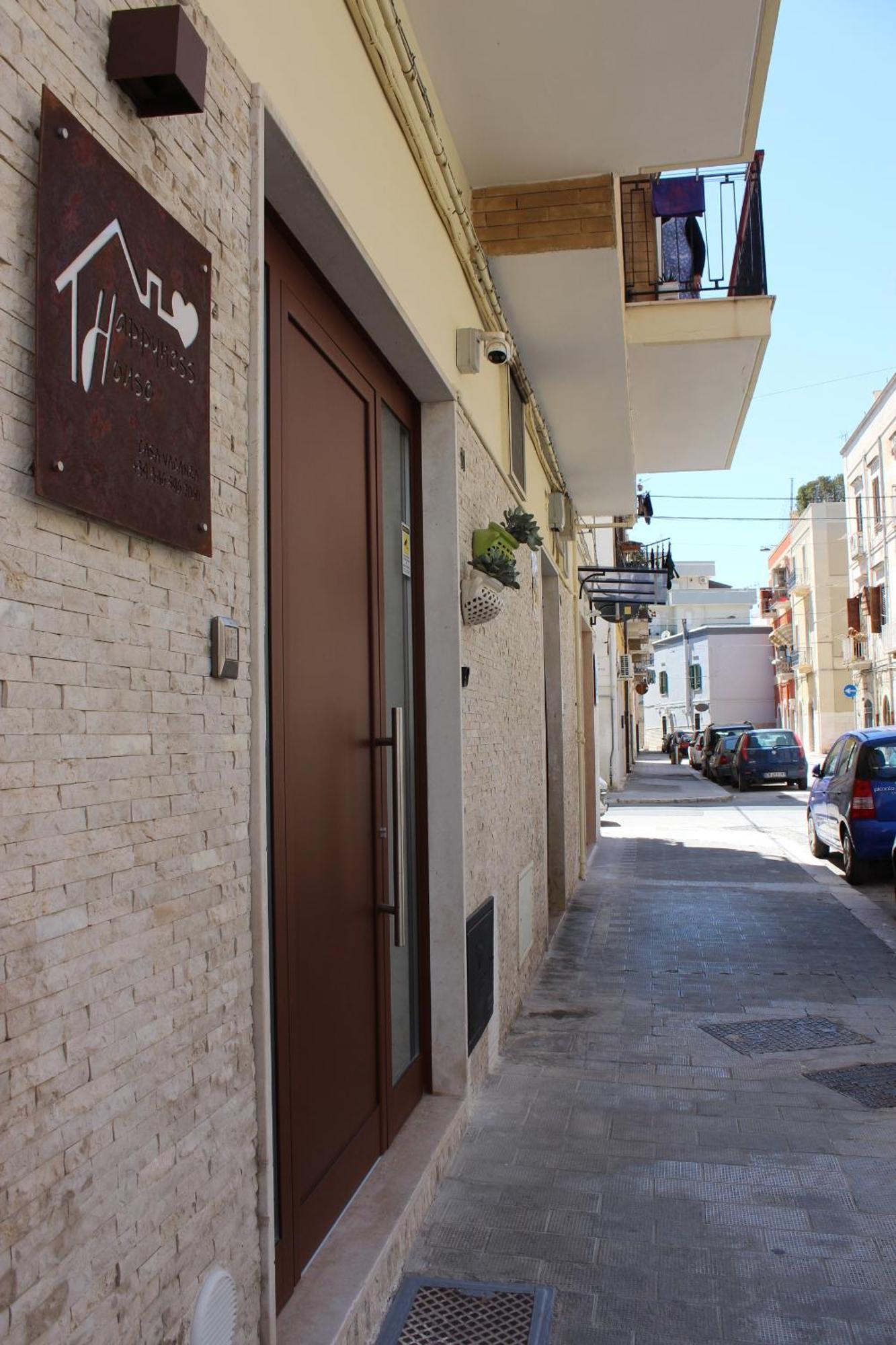 Happynesshouse_Locazione Turistica Apartment Trani Luaran gambar