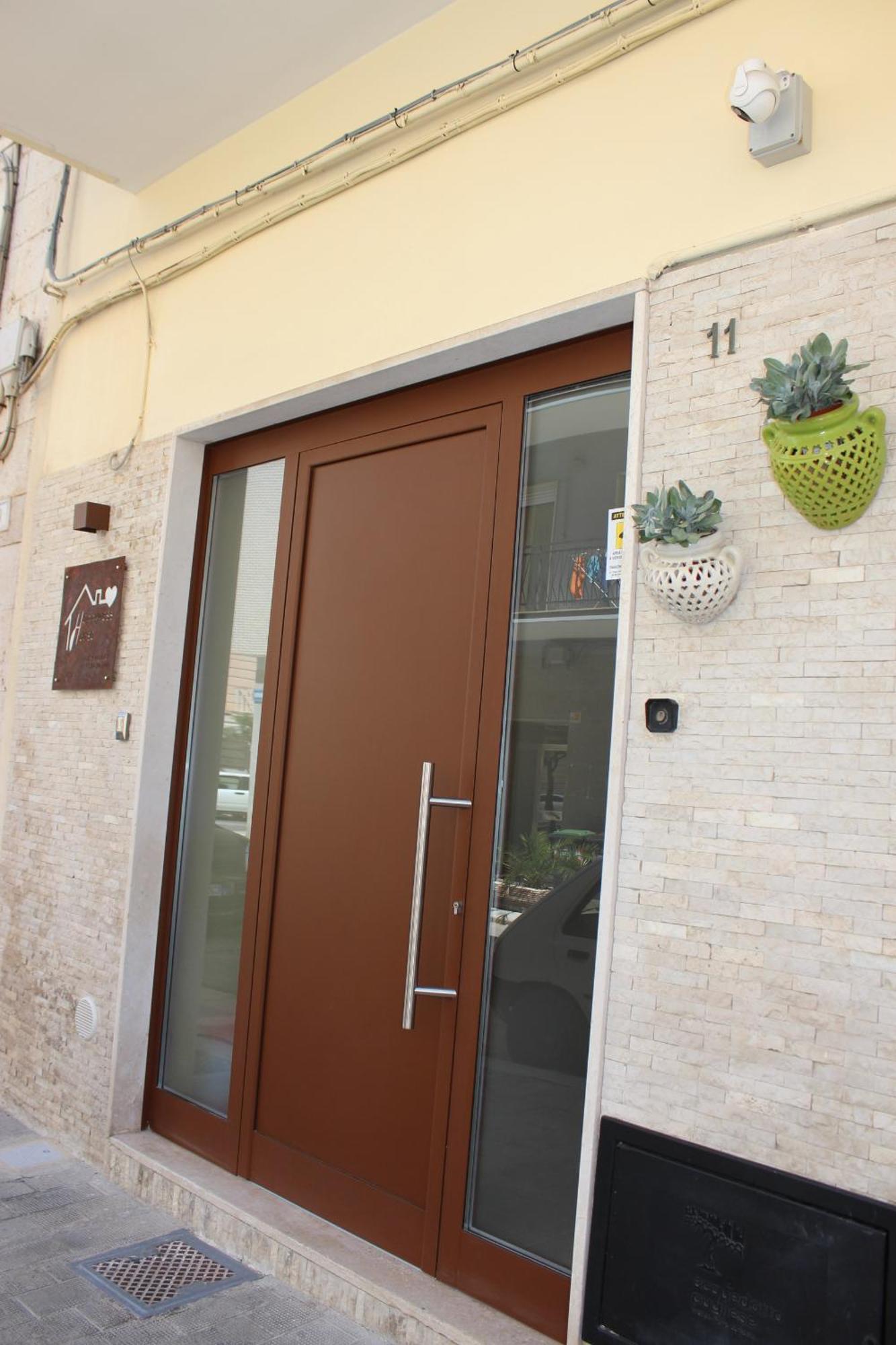 Happynesshouse_Locazione Turistica Apartment Trani Luaran gambar